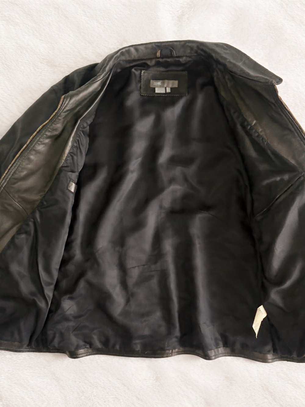ZARA men’s 100% Leather Black Jacket Minimal Luxe Zip Moto Classic Pockets - Picture 3 of 5